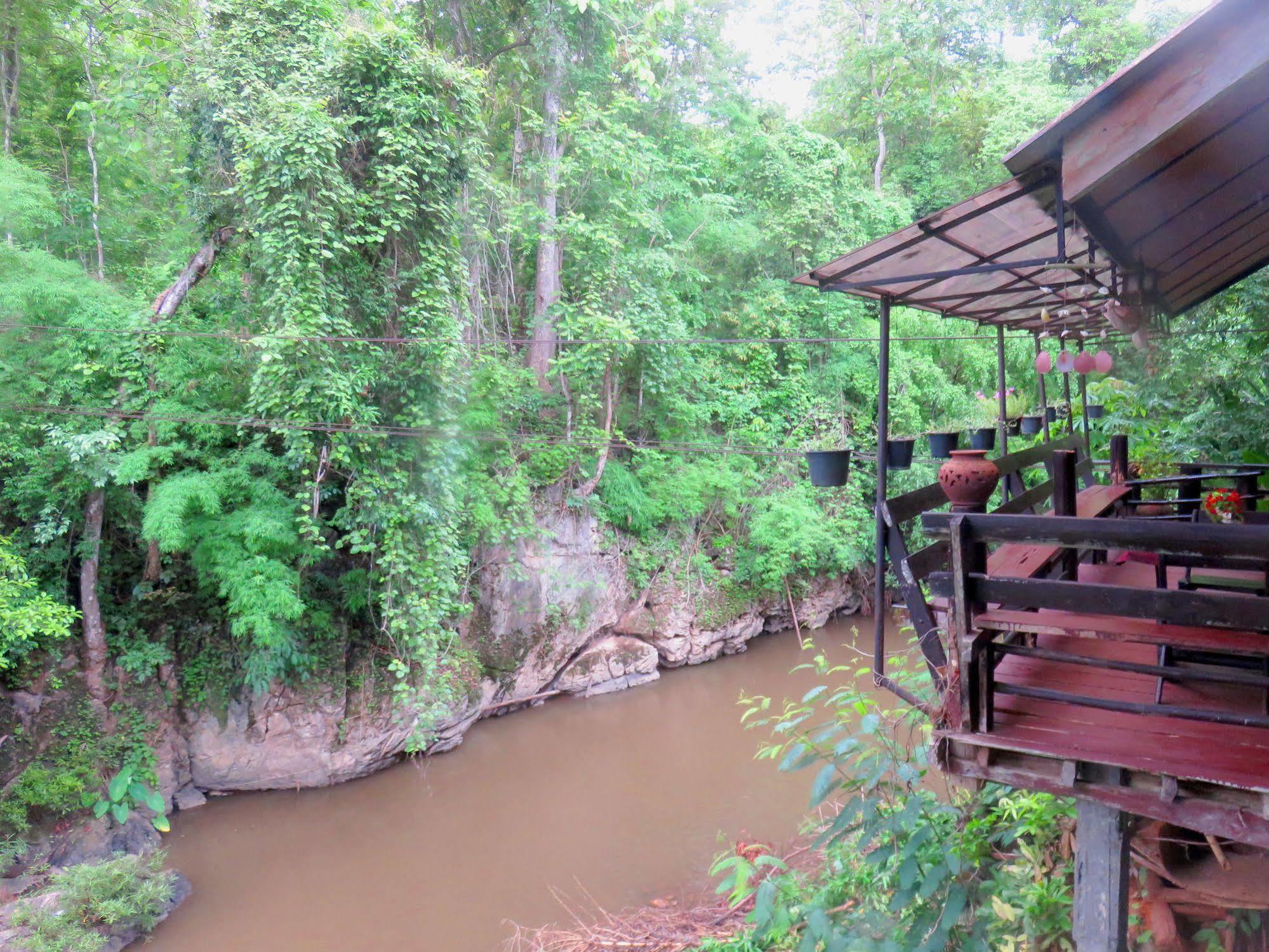 Little Eden Guesthouse Pang Mapha Exterior foto